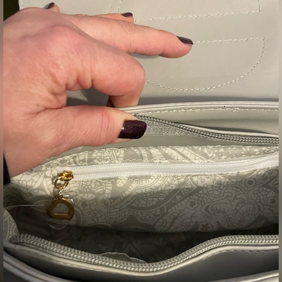 Gray Bella Russo purse ❤️ - Picture 5 of 7